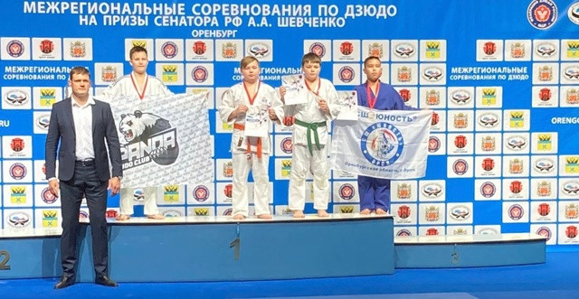 Братья Вагаповы успешно выступили на межрегиональных соревнованиях по дзюдо в Оренбурге