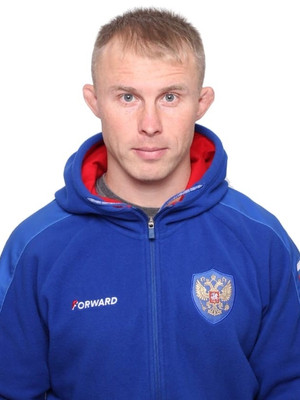 Максим Николаев